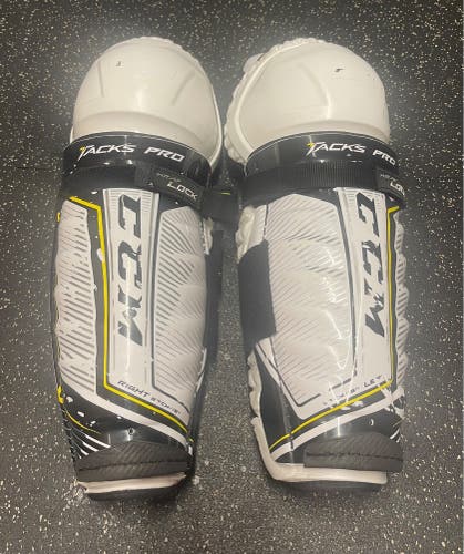 CCM Pro Tacks 15” Pro Stock Shin Pads