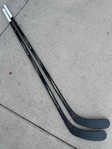 2 Pack Senior Bauer Hyperlite 2 Hockey Stick Right Handed P92 (Used)