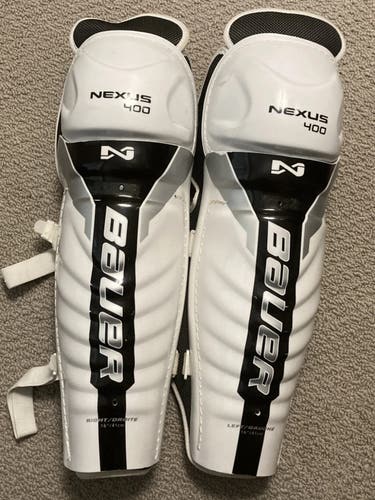 Bauer Nexus 400 16" Shin Pads (great condition)