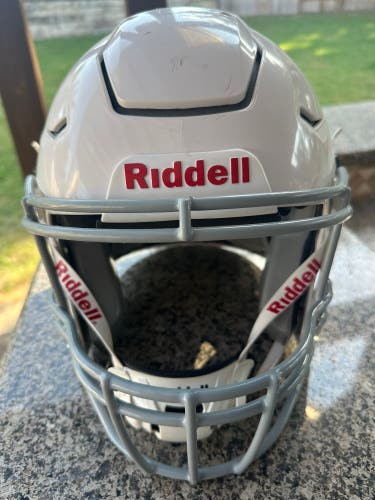Youth Medium Riddell SpeedFlex Helmet (Used)