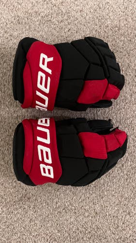 Hurricanes (Lorentz) Bauer Supreme Ultrasonic Gloves 14" Pro Stock (Used)