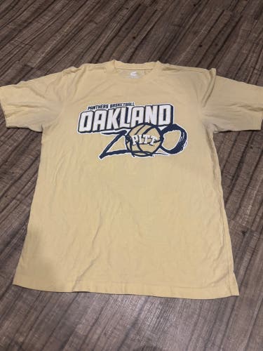 Pitt Panthers Oakland Zoo Short Sleeve Shirt Adult Medium NCAA Basketball