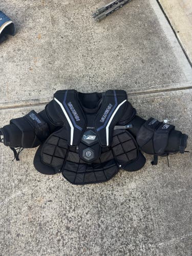 Large  Vaughn V10 Pro Carbon Goalie Chest Protector (Used)