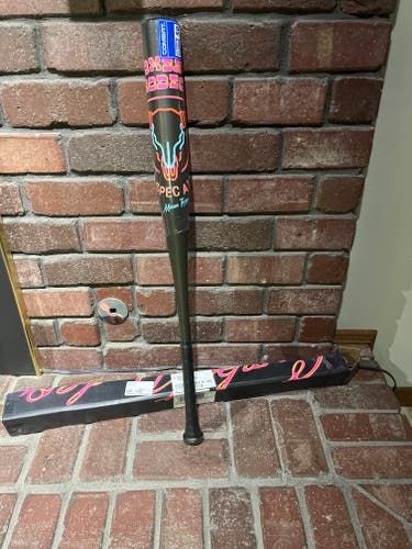 2025 Combat MFG Spec A1 Alloy BBCOR Certified Bat (-3) 30 oz 33" (New)