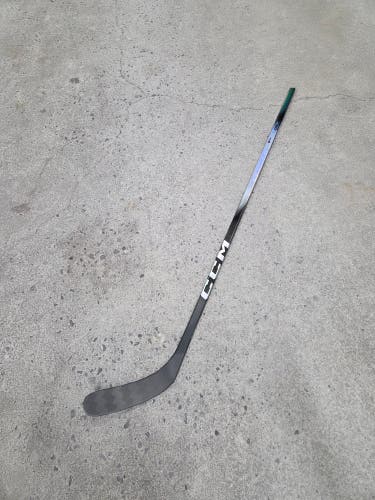 New CCM Jetspeed FT8 Pro Senior RH P88 80 Flex hockey stick