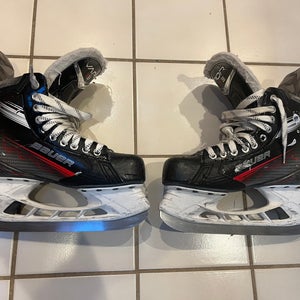 Bauer Vapor 3X Hockey Skates Regular Width 7 (Used)