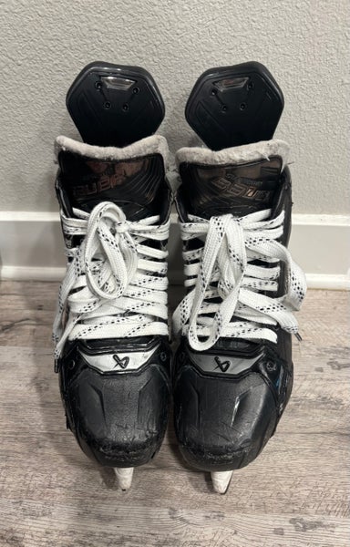 2024 Bauer Supreme Shadow Hockey Skates Regular Width 8 (Used)
