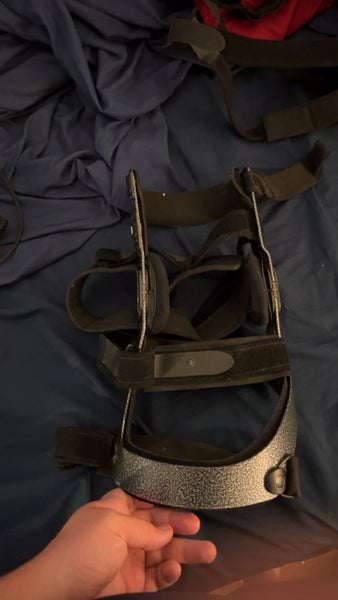 Knee brace donjoy L