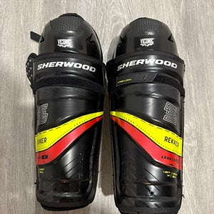 Sher-wood legend 1 shin Pad
