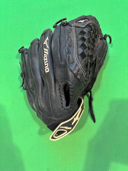 Black Mizuno Prospect Select RH Softball Glove 12"