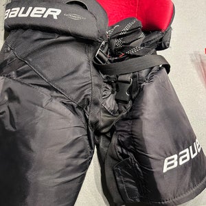 Small Junior Bauer vapor x800 lite Hockey Pants  (Used)