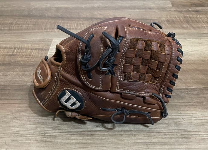 Wilson Fastpitch Softball Glove