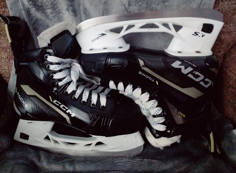 CCM AS-580 Hockey Skates Regular Width Size 4 (Used)