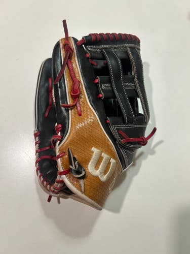 Wilson A2K 1799 12.75” Outfield Glove