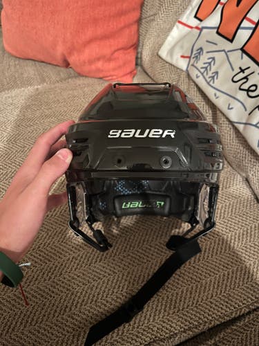 Black used Medium Bauer Re-Akt 85 Helmet