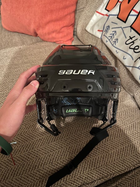 Black used Medium Bauer Re-Akt 85 Helmet