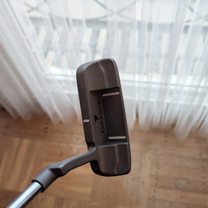 Top Flite Blade Right Handed Putter No. 1 (like new)