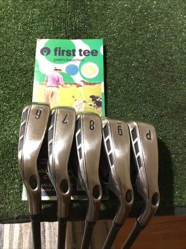 Callaway Razr X Irons Set (6-PW) Seniors 65g Graphite Shafts