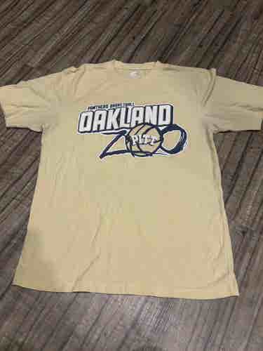 Pittsburgh Panthers NCAA Basketball Oakland Zoo Short Sleeve Shirt, Size Adult Medium