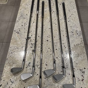 Mizuno JPX 925 Hot Metal 6pc Iron Set 5-PW Regular RH Brand NEW