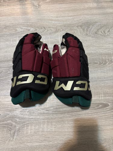 Arizona Coyotes Kachina Pro Stock Hockey Gloves 14”