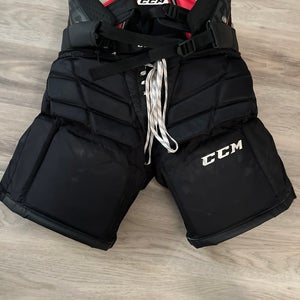 Intermediate Medium CCM 1.9 Hockey Goalie Pants  (Used)