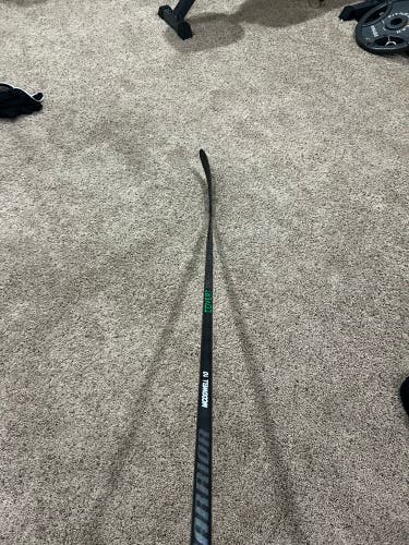 Senior Warrior Covert QR6 pro Right Handed Hockey Stick Toe Pattern Pro Stock (Used)