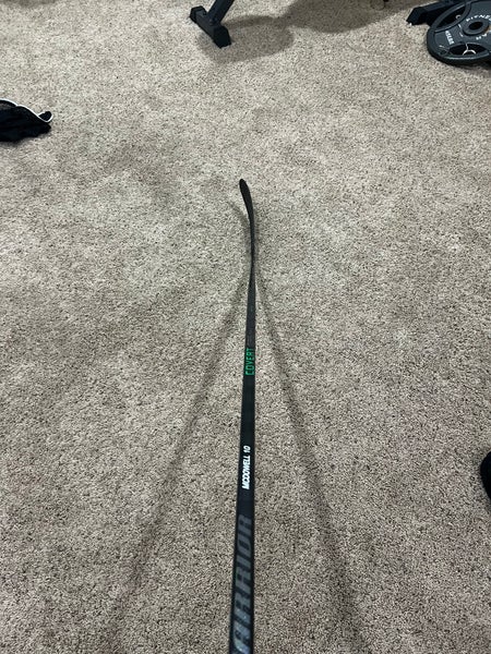 Senior Warrior Covert QR6 pro Right Handed Hockey Stick Toe Pattern Pro Stock (Used)