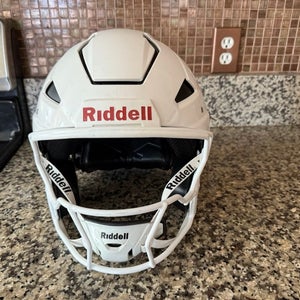Adult Large Riddell Axiom Helmet (New)