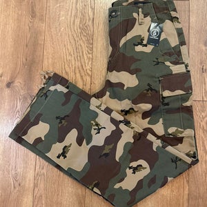 Mens Volcom Relaxed Straight Camouflage March Cargo Pants Size 30 New With Tags