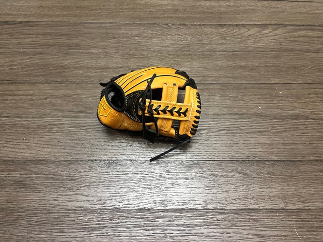 Glove Plug 10.5" Infield Training Glove