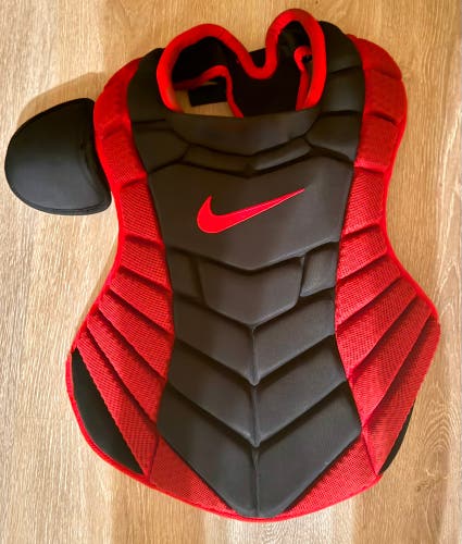 Pro Issue Nike Diamond Elite Catcher's Chest Protector Intermediate 15"