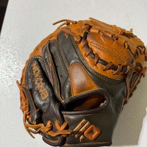 Nokona RH Catcher's Glove 30" (Used)