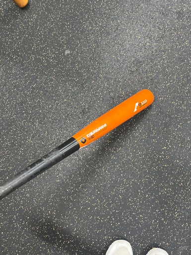Used Demarini D110 COMPOSITE BB/SB Wood Bat 32" 11337-S000467618