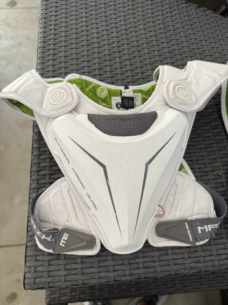 Adult Small Maverik M5 Shoulder Pads (Used)