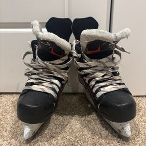 CCM JetSpeed Shock Hockey Skates Size 2 (Used)