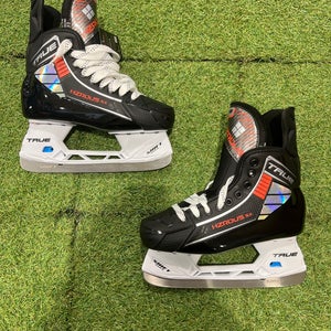 Intermediate True HZRDUS 5X Hockey Skates Regular Width 6.0 (New)