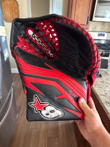 Brian’s iconik 1 goalie glove