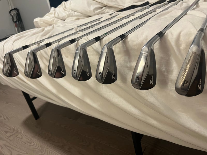 Men's Srixon Z 945 Right Handed Iron Set  (Used)