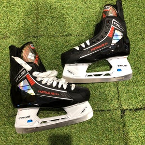 Intermediate True HZRDUS 5X Hockey Skates Regular Width Size 5.0 (New)