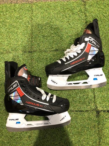 Senior True HZRDUS 5X Hockey Skates Regular Width 7.5 (New)