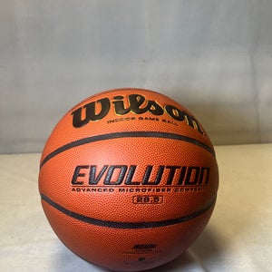 Used Wilson Basketball Womens Indoor 11490-S000264679