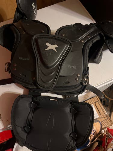 Xenith With Battle Backplate