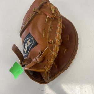 Catcher's Louisville Slugger RH Baseball Glove 32" (Used)