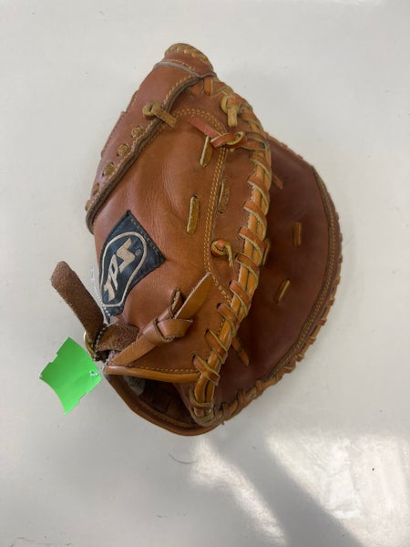 Catcher's Louisville Slugger RH Baseball Glove 32" (Used)