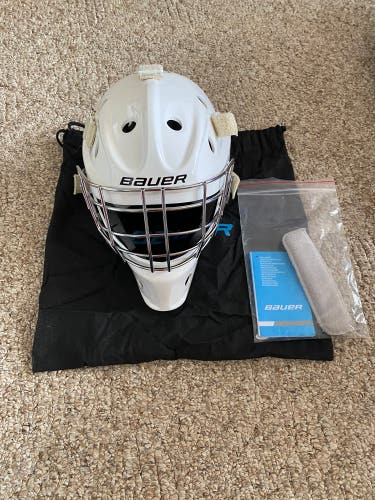 Like New Bauer 930 Youth Goalie Mask  2023 (Used)