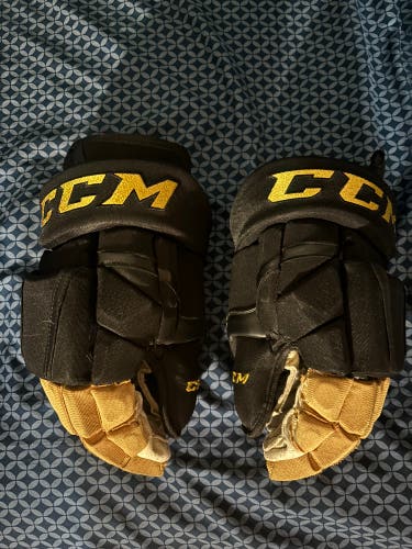 Vegas Golden Knights CCM HG12 Gloves 15" (Used)