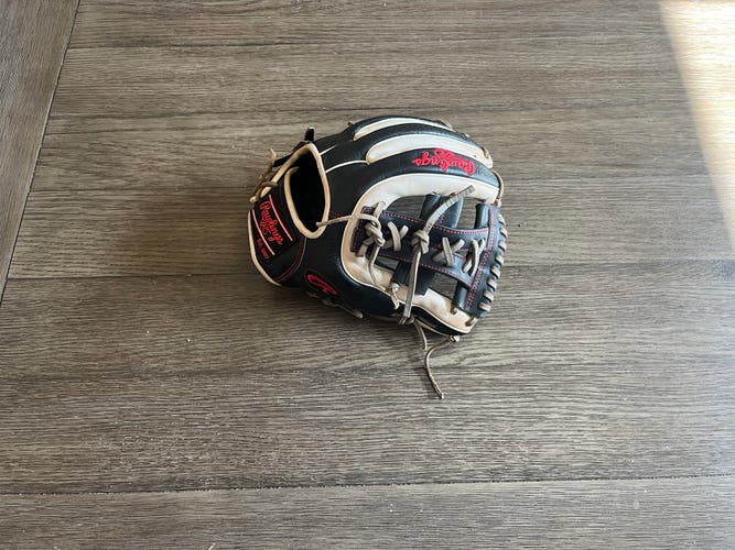 Rawlings Heart of the Hide Croc 11.5" Single Post Web