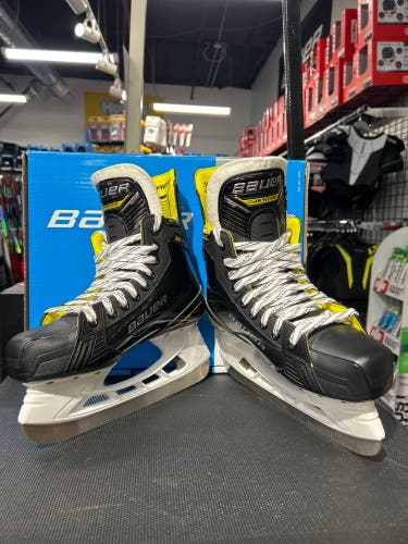 Bauer Supreme M4 Hockey Skates Regular Width 7.5 (New)