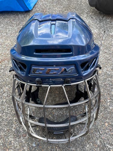 Medium CCM Fitlite 3DS Helmet  (Used)